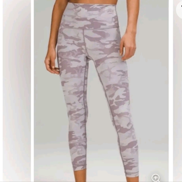 🔥🔥LULULEMON Wunder Under Incognito Camo Jacquard iced Iris Violet leggings 2 - Picture 3 of 10